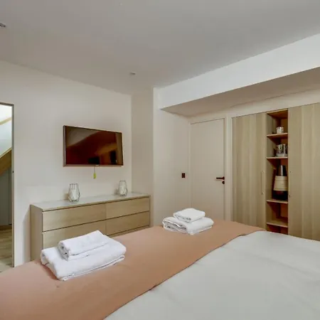 Apartment 168 M - Superbe A